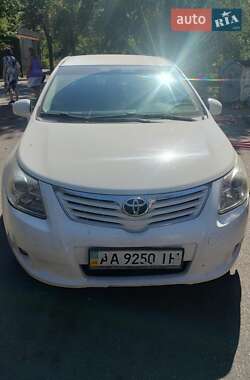 Цены Toyota Avensis Бензин