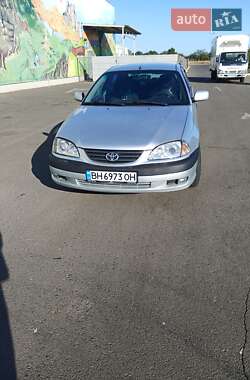 Ціни Toyota Avensis Бензин