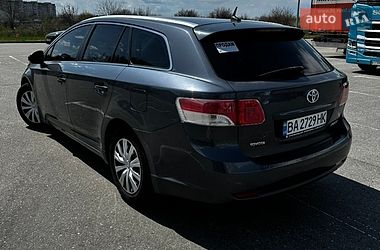 Цены Toyota Avensis Бензин