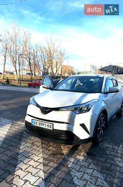 Ціни Toyota C-HR Бензин