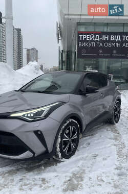 Цены Toyota C-HR Бензин