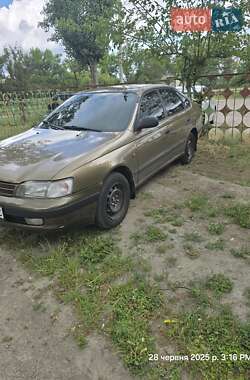 Ціни Toyota Carina E Бензин