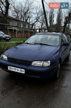 Ціни Toyota Carina E Бензин