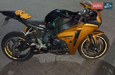 Ціни Honda CBR 1000RR Бензин