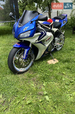 Ціни Honda CBR 1000RR Бензин