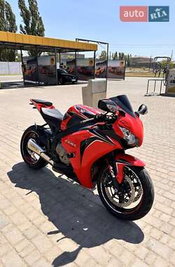 Цены Honda CBR 1000RR Бензин
