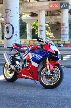 Цены Honda CBR 1000RR Бензин