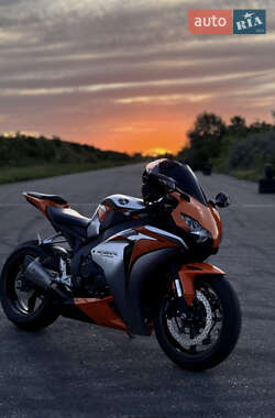 Цены Honda CBR 1000RR Бензин