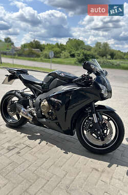 Цены Honda CBR 1000RR Бензин