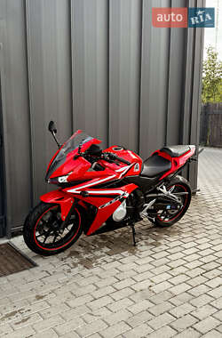 Ціни Honda CBR 400R Бензин