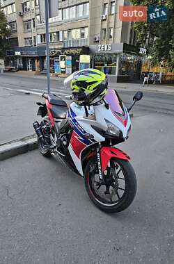 Цены Honda CBR 400R Бензин