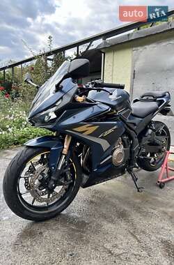Цены Honda CBR 400R Бензин