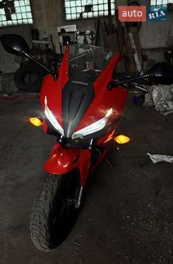Цены Honda CBR 400R Бензин