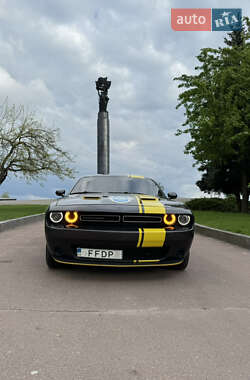 Ціни Dodge Challenger Бензин