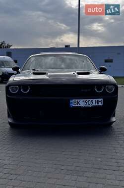 Ціни Dodge Challenger Бензин