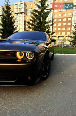 Цены Dodge Challenger Бензин