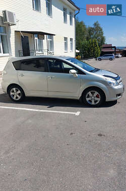 Ціни Toyota Corolla Verso Бензин