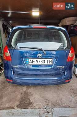 Цены Toyota Corolla Verso Бензин