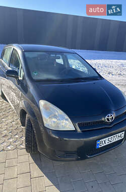 Цены Toyota Corolla Verso Бензин