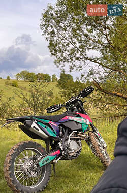 Ціни Geon Dakar GNS 300R Бензин