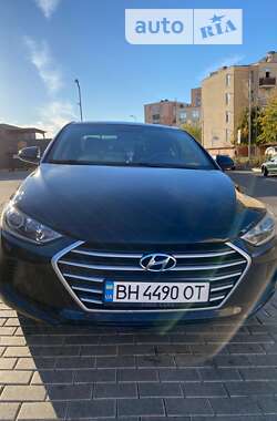 Цены Hyundai Elantra Бензин