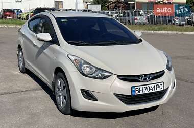 Цены Hyundai Elantra Бензин