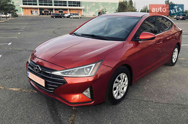Цены Hyundai Elantra Бензин