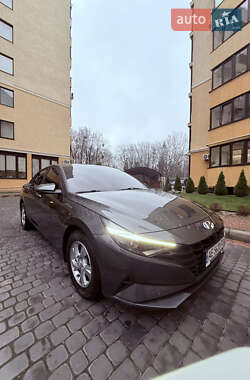 Ціни Hyundai Elantra Бензин