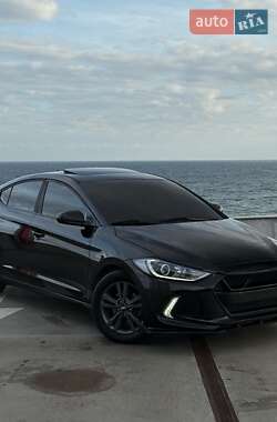 Цены Hyundai Elantra Бензин