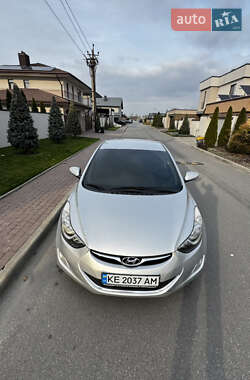 Ціни Hyundai Elantra Бензин