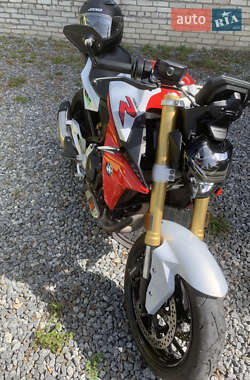 Ціни BMW F 900R Бензин