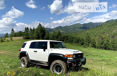 Ціни Toyota FJ Cruiser Бензин