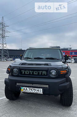 Цены Toyota FJ Cruiser Бензин