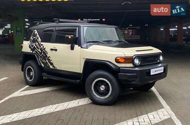 Цены Toyota FJ Cruiser Бензин