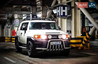 Цены Toyota FJ Cruiser Бензин