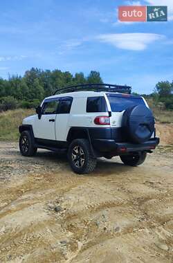 Ціни Toyota FJ Cruiser Бензин