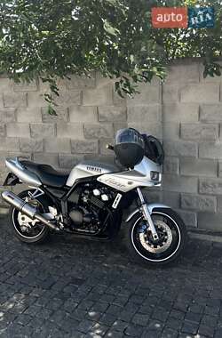 Ціни Yamaha FZS 600 Fazer Бензин