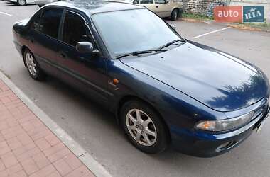 Ціни Mitsubishi Galant Бензин