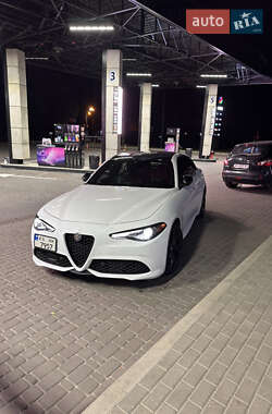 Ціни Alfa Romeo Giulia Бензин