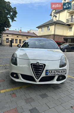Ціни Alfa Romeo Giulietta Бензин
