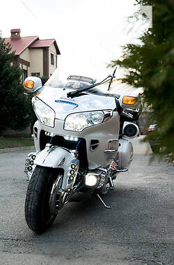 Цены Honda GL 1800 Gold Wing Бензин