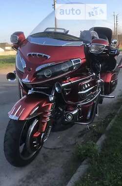 Ціни Honda GL 1800 Gold Wing Бензин