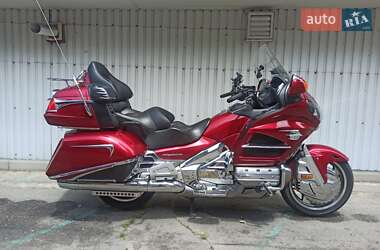 Ціни Honda GL 1800 Gold Wing Бензин