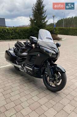 Цены Honda GL 1800 Gold Wing Бензин
