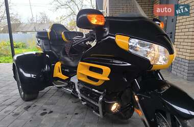 Ціни Honda GL 1800 Gold Wing Бензин