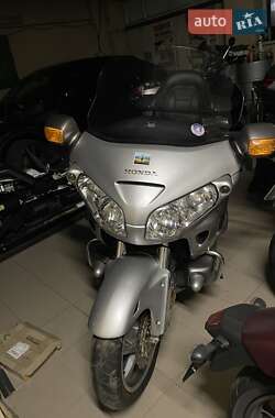 Цены Honda GL 1800 Gold Wing Бензин