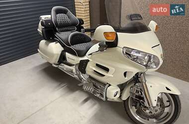 Ціни Honda GL 1800 Gold Wing Бензин