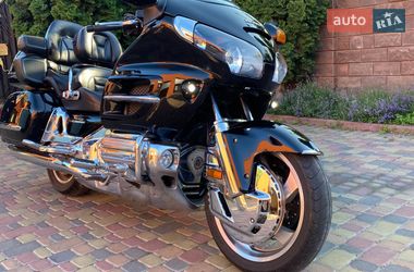 Ціни Honda GL 1800 Gold Wing Бензин
