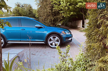 Цены Volkswagen Golf Alltrack Бензин