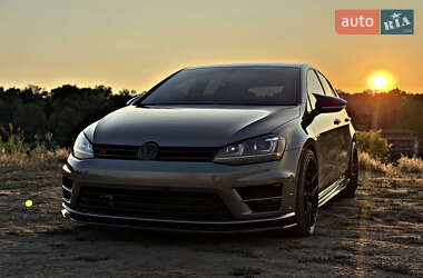 Ціни Volkswagen Golf R Бензин
